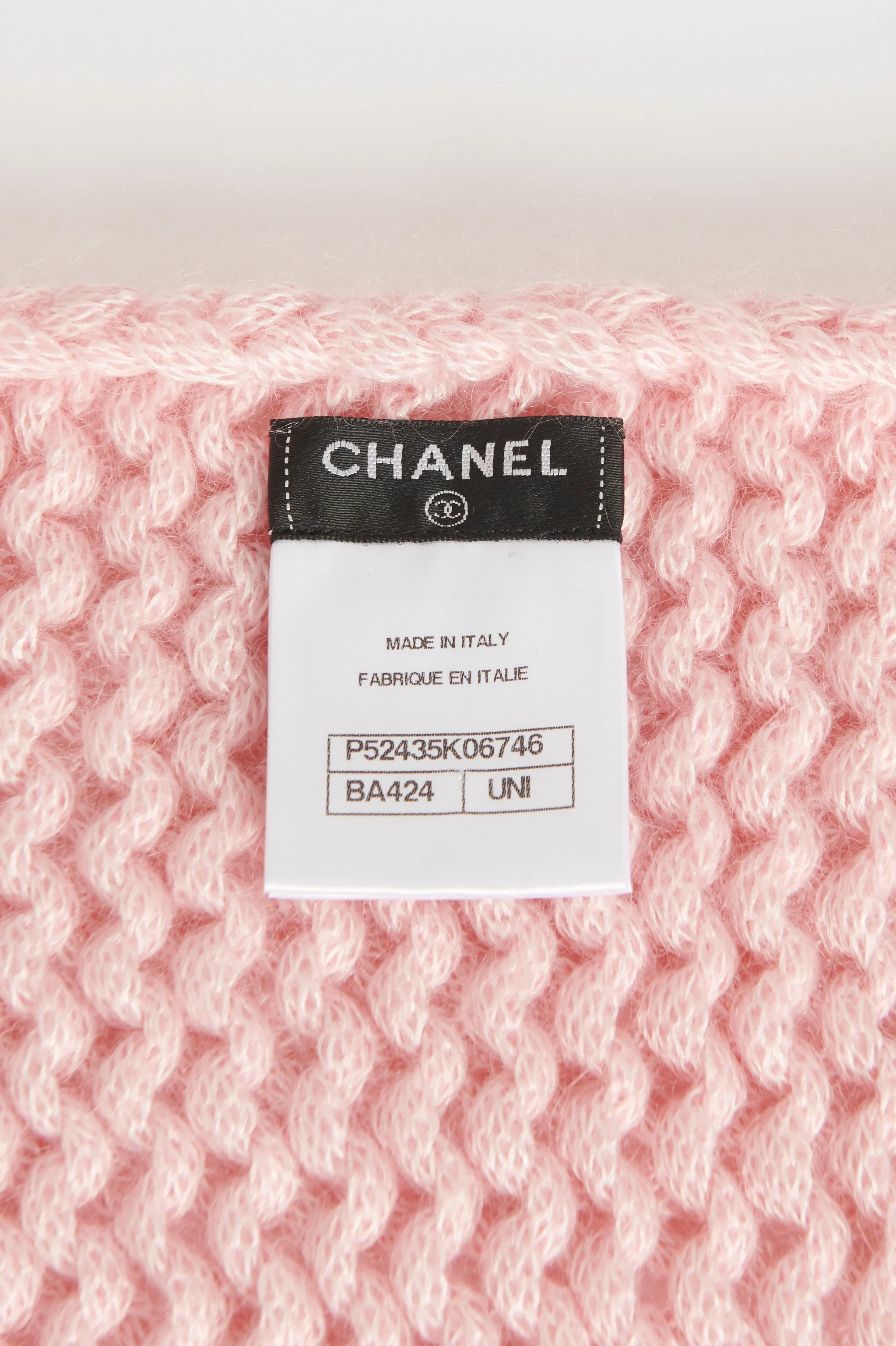 Pink Mohair Blend Preowned Hat and Scarf Set